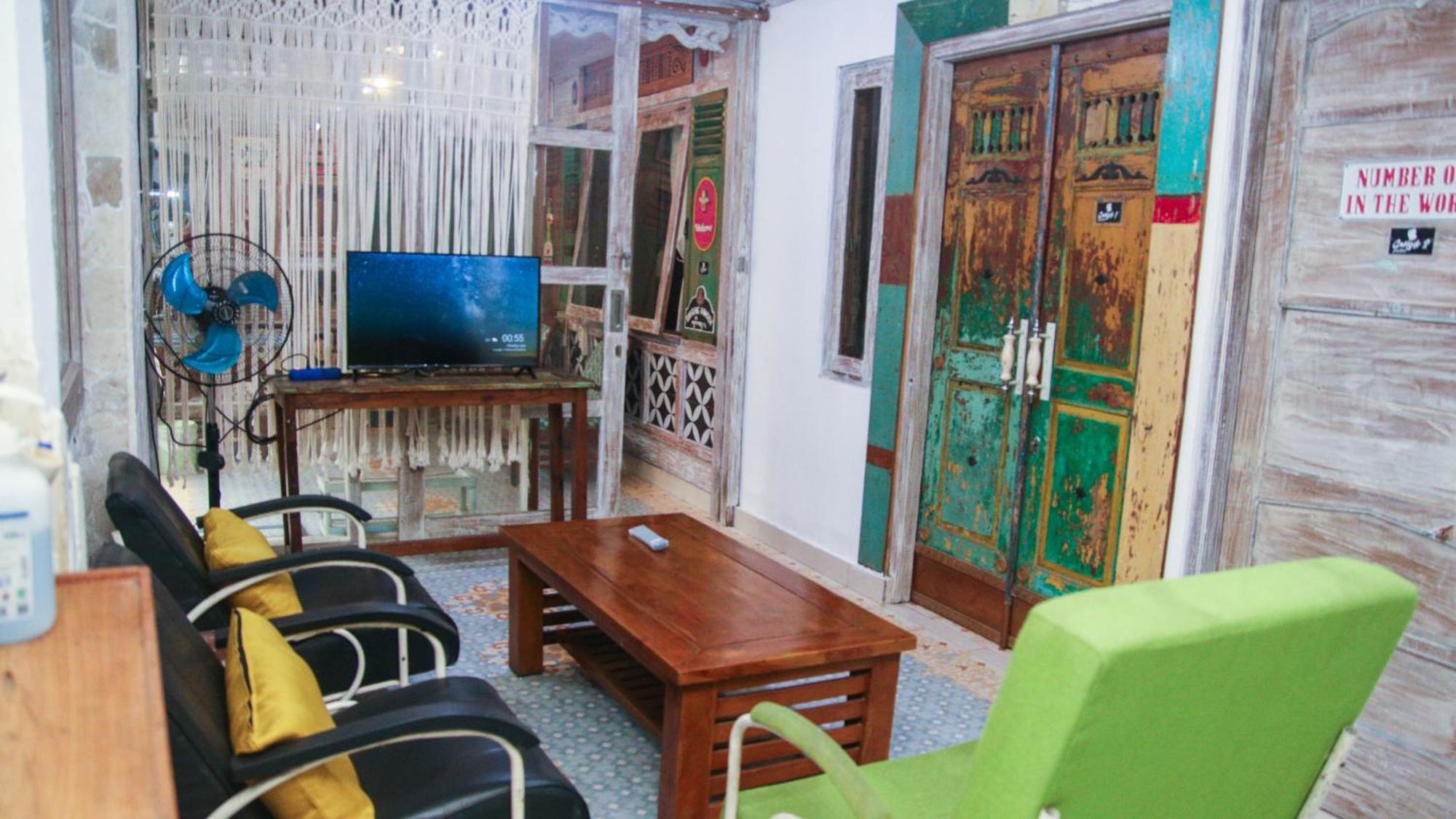 Budarno Homestay Kejayan Exterior foto